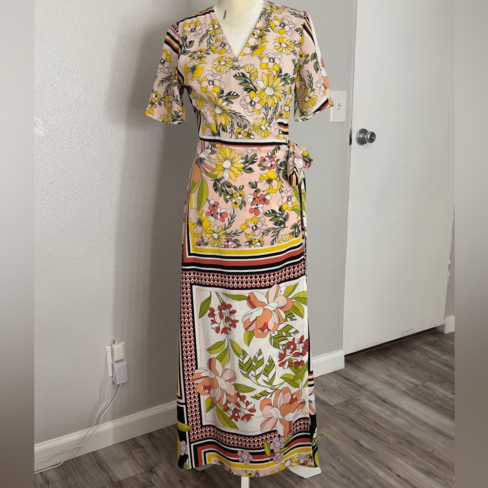 Gorgeous Floral Print Wrap Dress